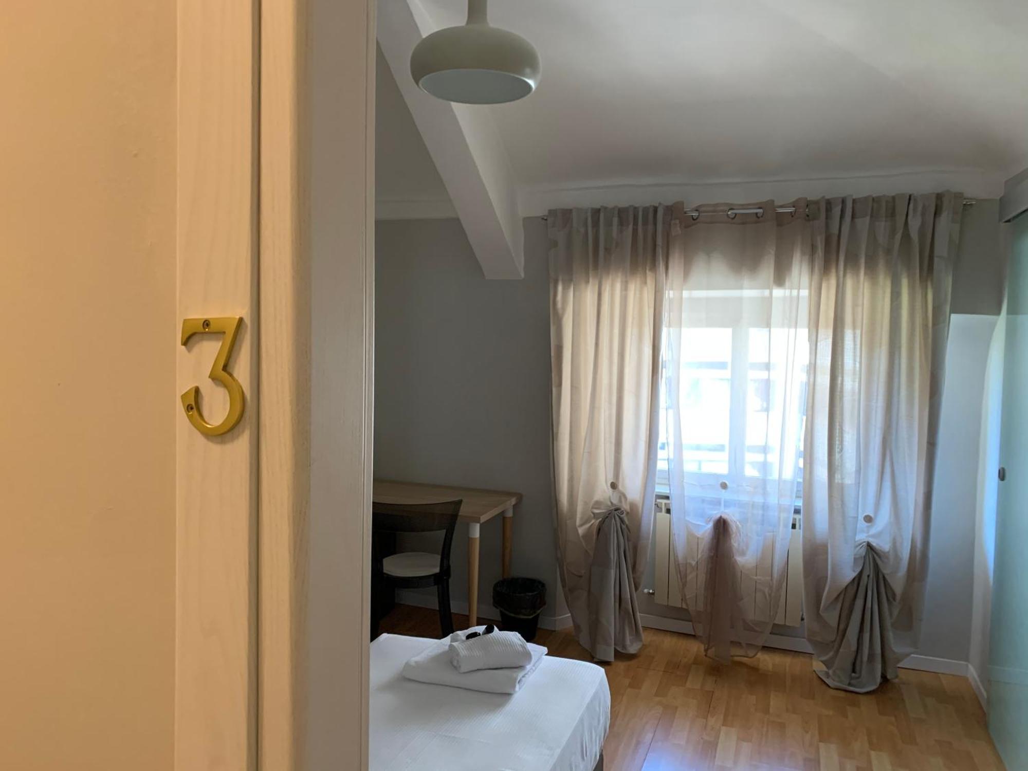 Domus Fieschi Rooms เจนัว ภายนอก รูปภาพ