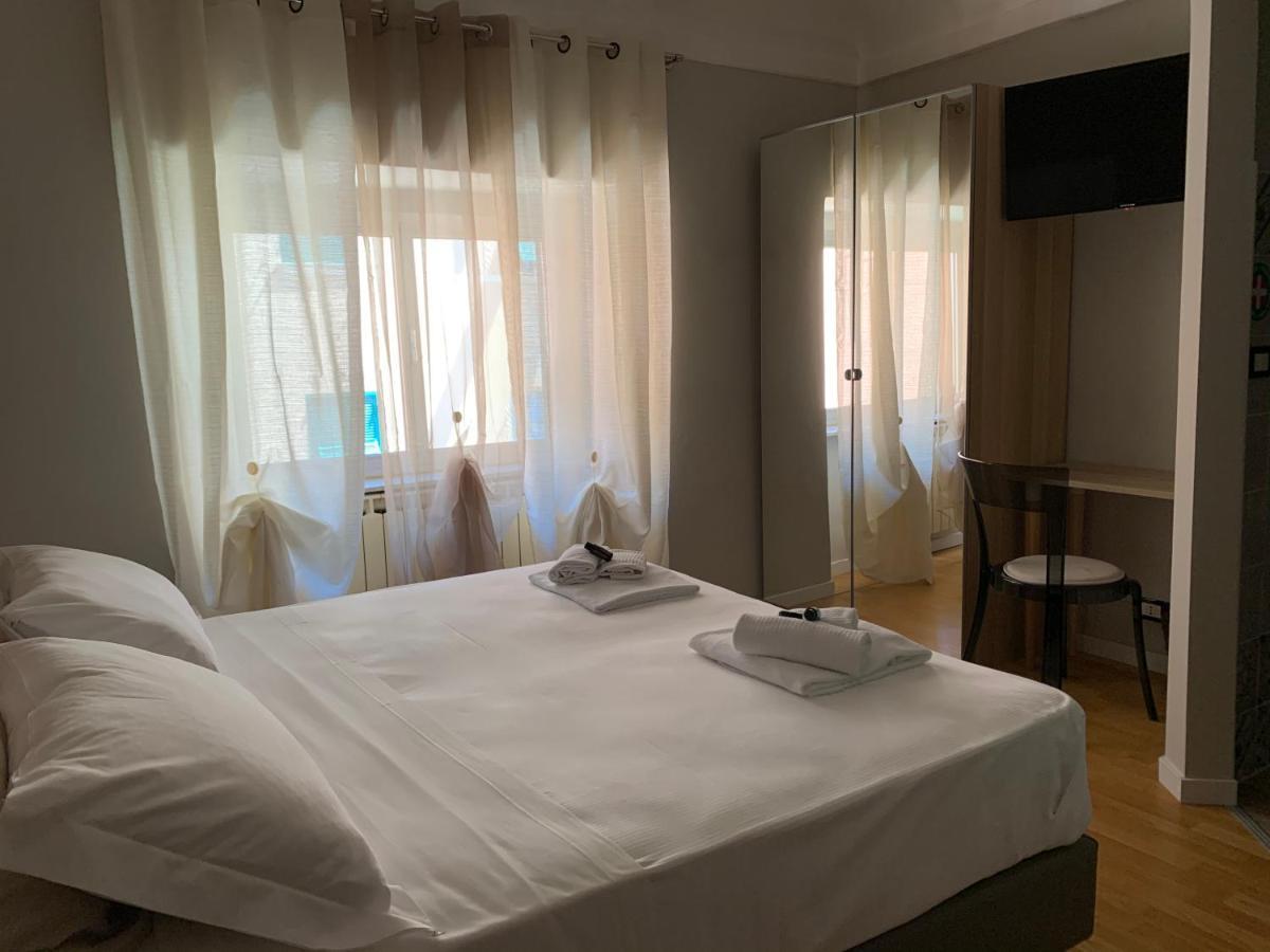 Domus Fieschi Rooms เจนัว ภายนอก รูปภาพ