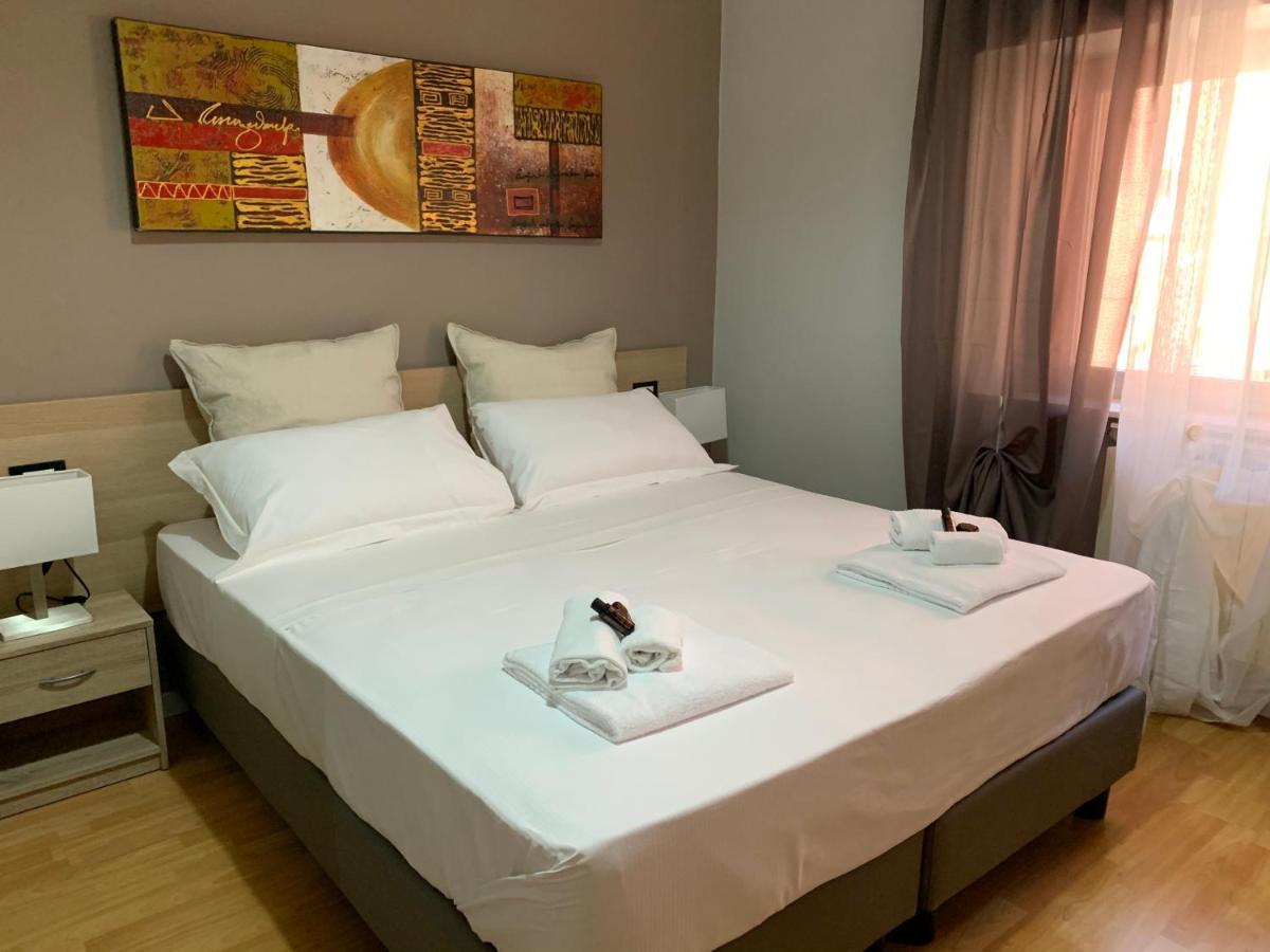 Domus Fieschi Rooms เจนัว ภายนอก รูปภาพ