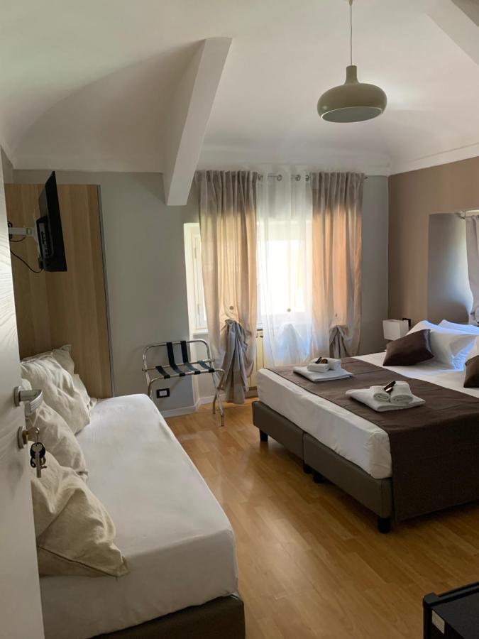 Domus Fieschi Rooms เจนัว ภายนอก รูปภาพ