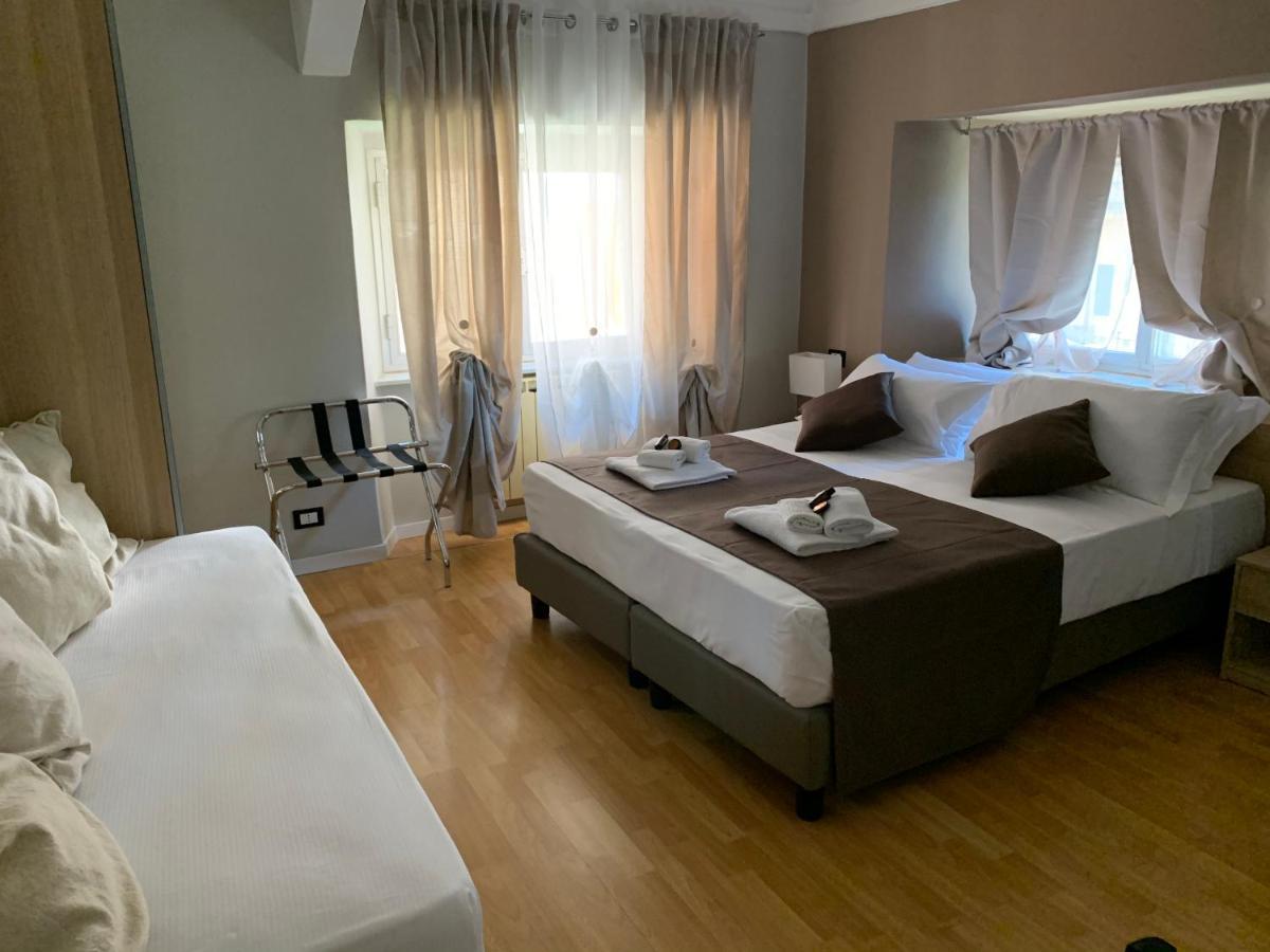Domus Fieschi Rooms เจนัว ภายนอก รูปภาพ