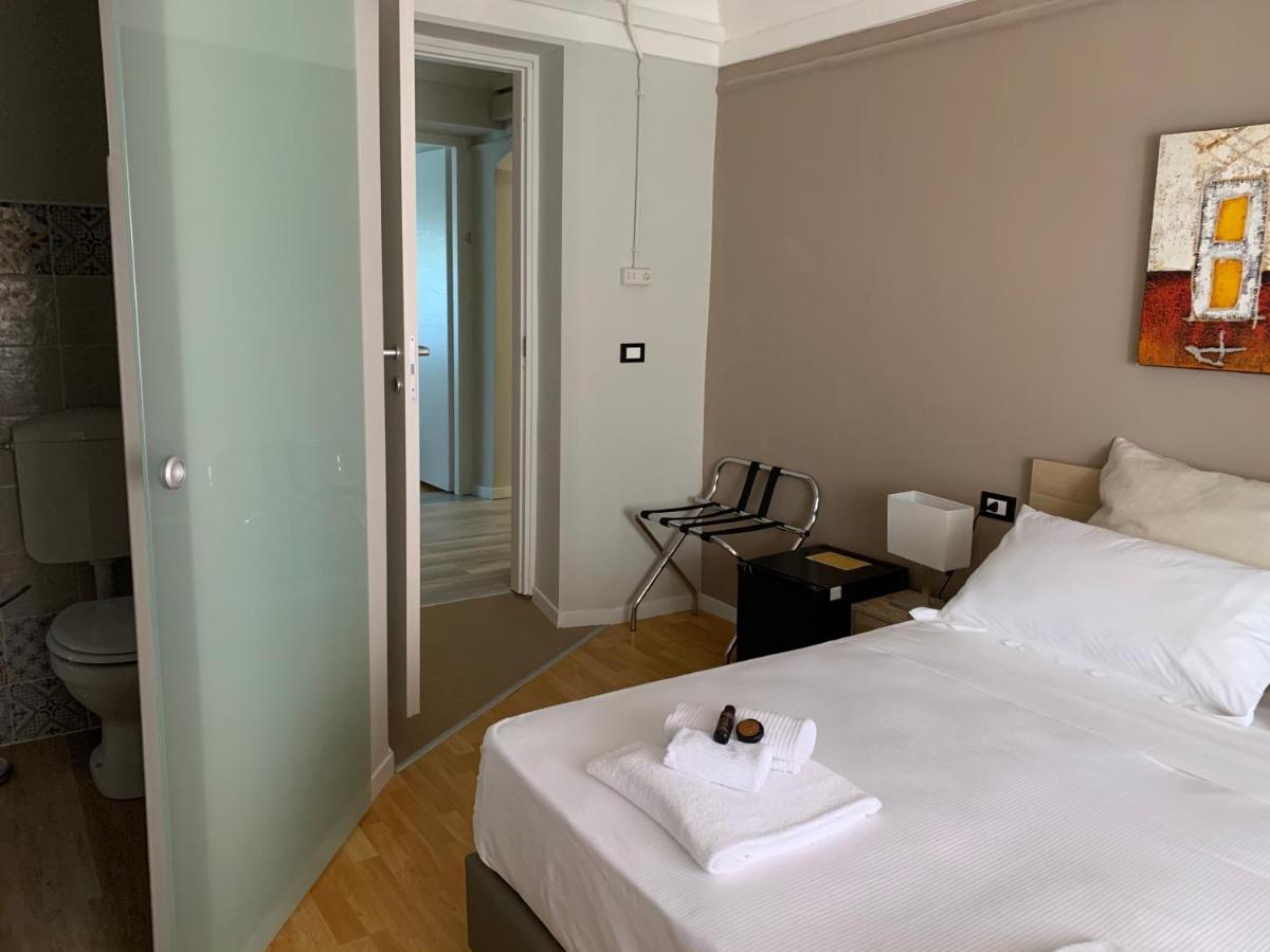 Domus Fieschi Rooms เจนัว ภายนอก รูปภาพ