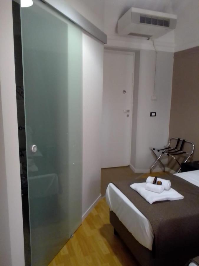 Domus Fieschi Rooms เจนัว ภายนอก รูปภาพ